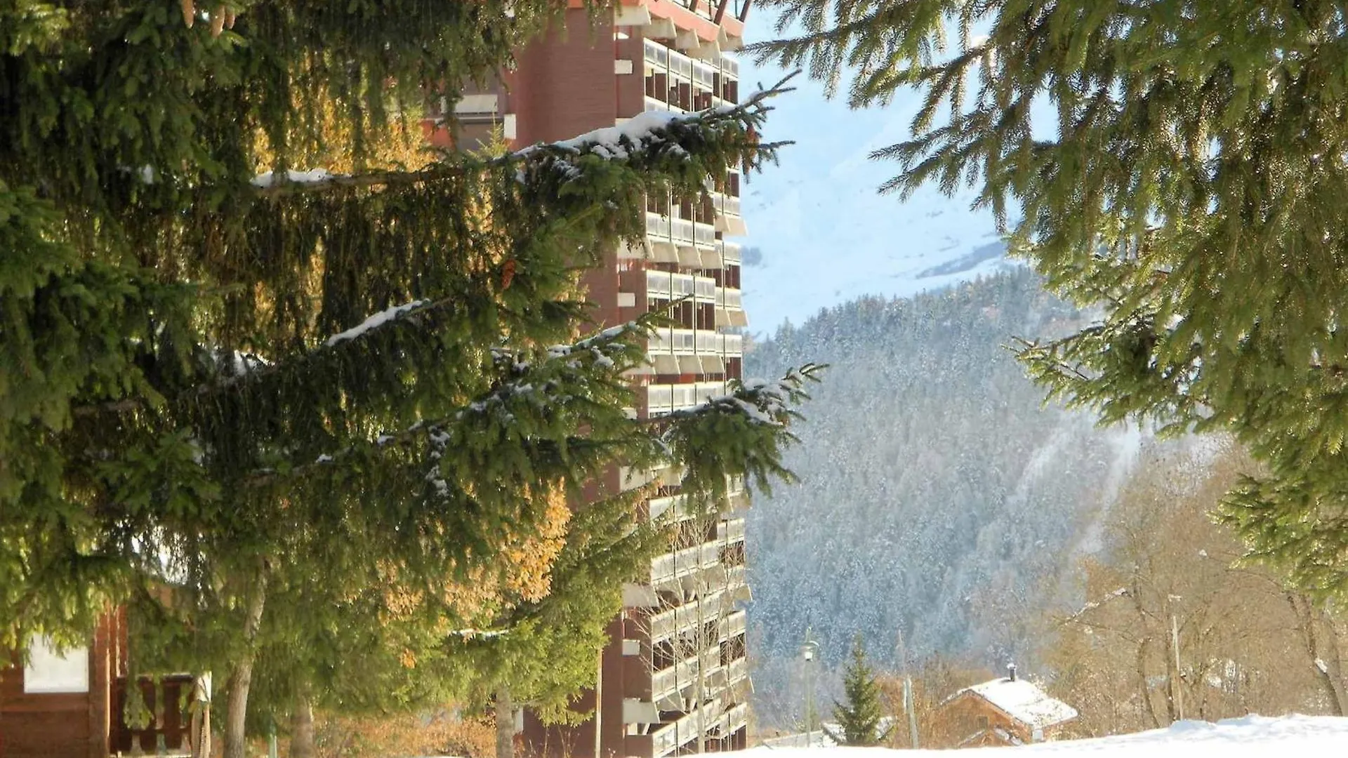Appartement Lumineux Au Pied Des Pistes Avec Balcon, Acces Piscine Et Toutes Commodites - Fr-1-267-239 Villarembert 0*,  France